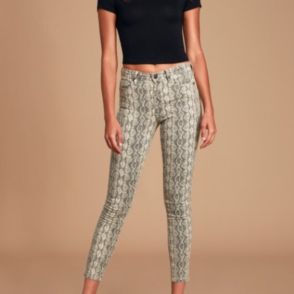 Blank NYC Reade Crop Skinny Jean Snakeskin Size 30 Python grey white Rock Grunge